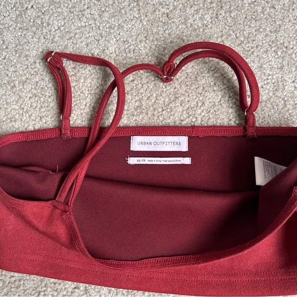 URBAN OUTFITTERS MAROON CROP TOP-XS - Picture 3 of 4